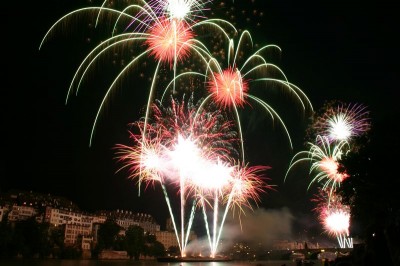 Herrliches Feuerwerk über Basel
