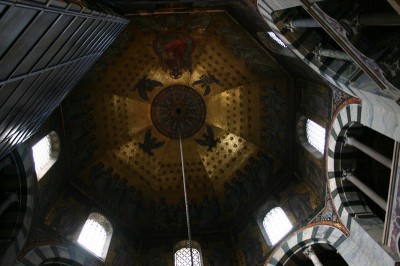 Die Kuppel im Dom zu Aachen