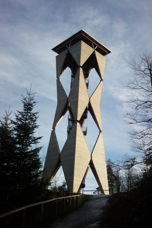 Der 2007 erbaute Altenbergturm