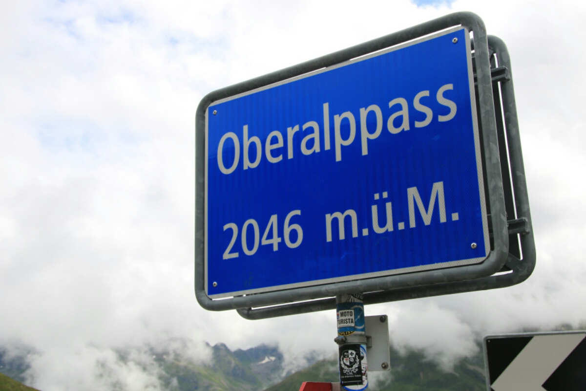 Nach 2,5 Stunden Fahrt bergauf mit der Matterhorn-Gotthardt-Bahn war der Scheitel erreicht. 