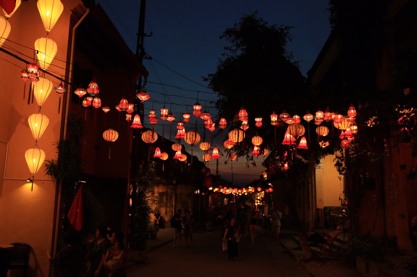 Mein absoluter Favorite in Hoi An! Die bunten Lampenschirme überall!