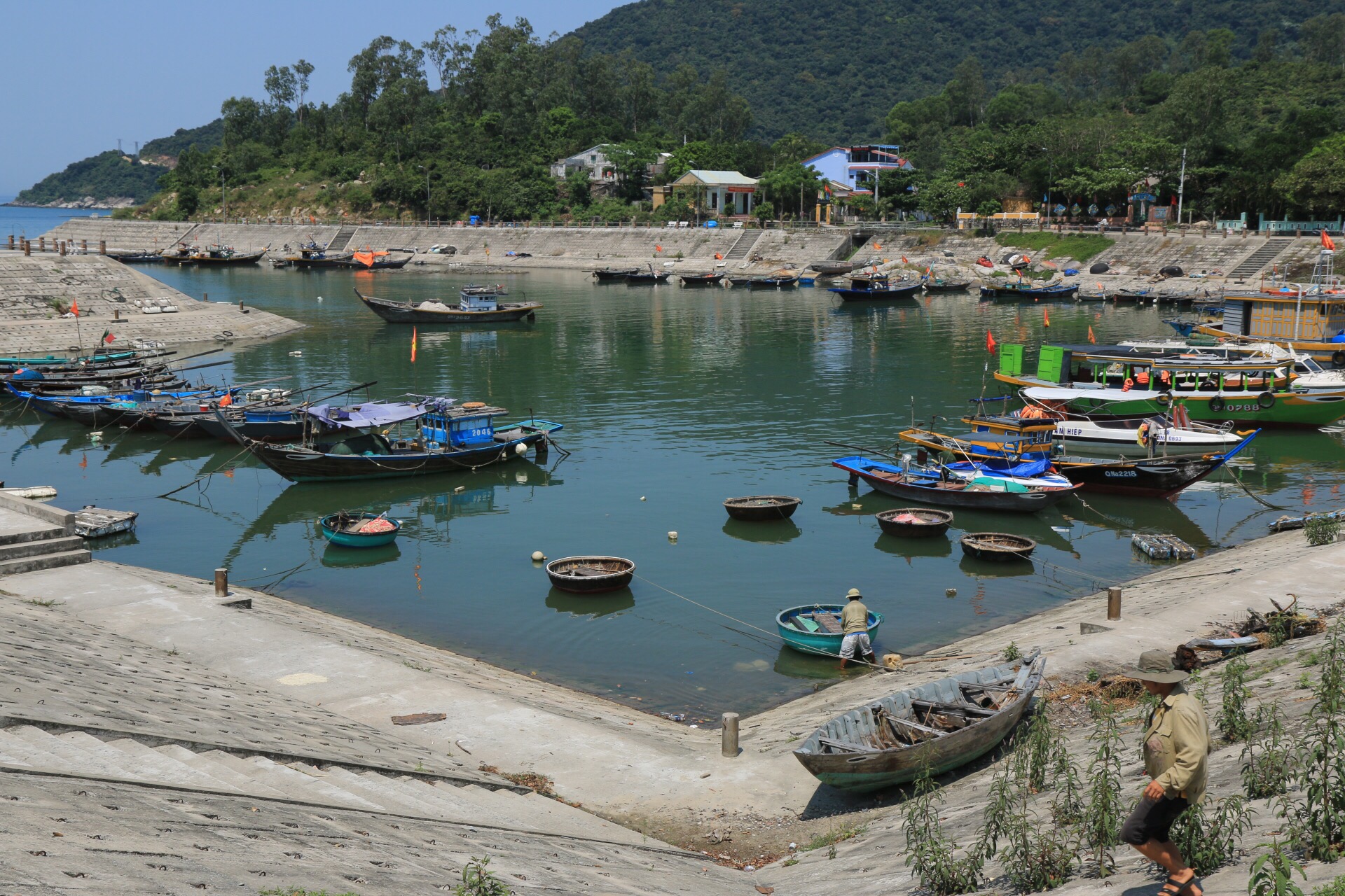 Der Fischerhafen der etwa von 2000 Menschen bewohnten Hauptinsel.