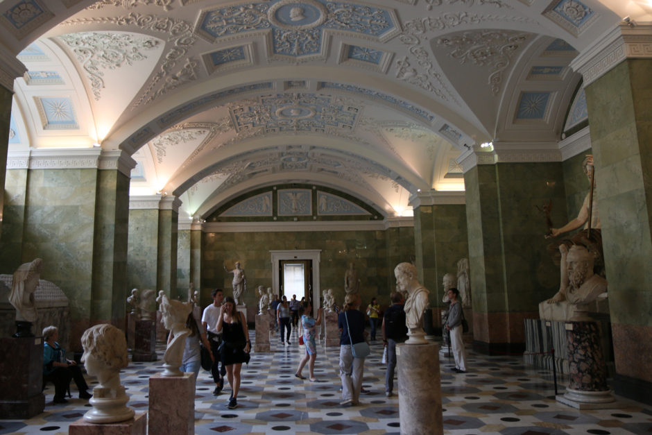 Im ersten Stock findet man noch einen riesengroßen römischen und griechischen Ausstellungsbereich.