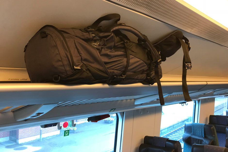 Die Gepäckablage war gerade noch so brauchbar für meinen großen Rucksack.