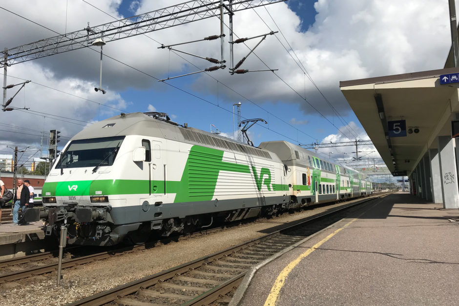 Außen grün. Innen grün. Wer in Finnland Zug fährt, der sollte mit der Farbe grün gut auskommen.