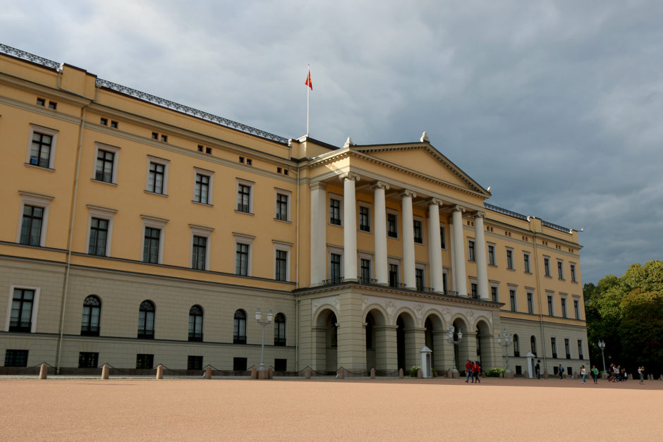 Das Schloss von Oslo. Wenn man zuvor in St. Petersburg war, dann findet man es nicht besonders prunkvoll.