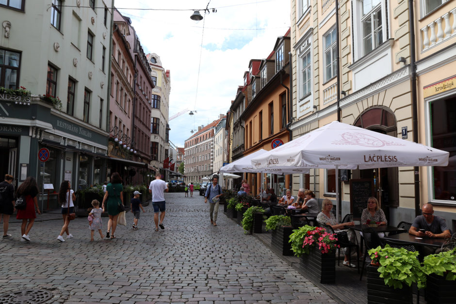 Riga empfängt einen freundlich. Große Teile der Altstadt sind Fußgängerzone