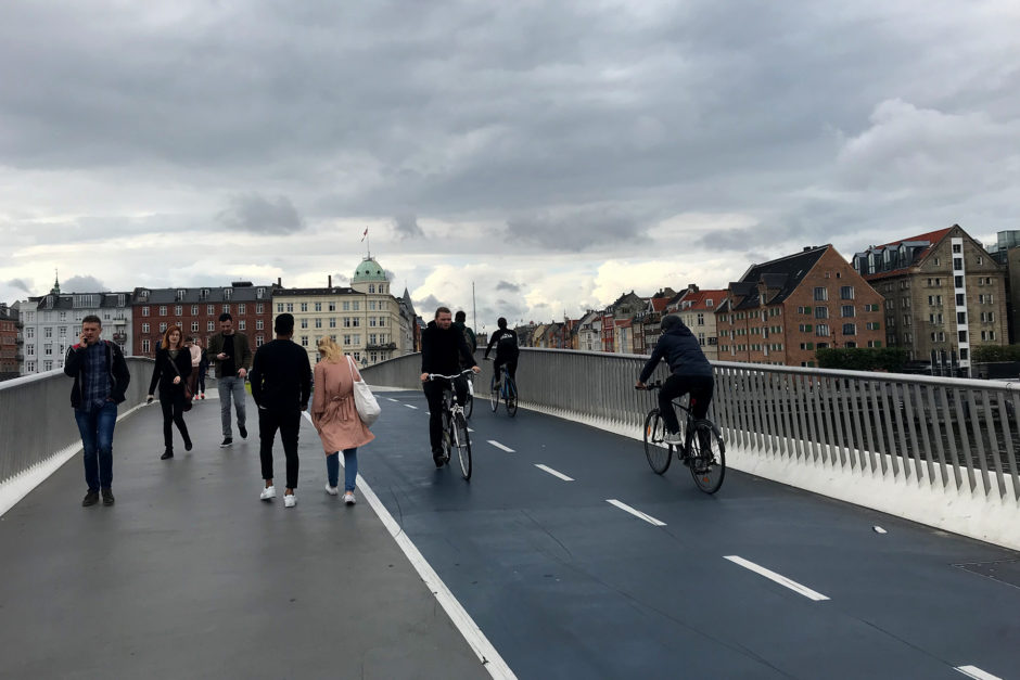 Die Innere Hafenbücke - eine Brücke nur für Fußgänger und Radfahrer.