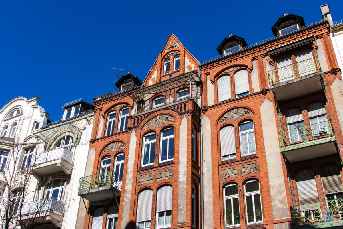 Diese vierstöckige Stadthaus findet man in der Klarenthaler Straße.